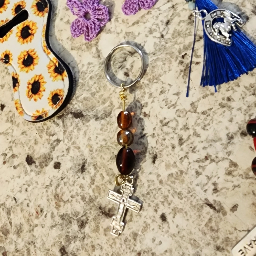 Cross keychain - Picture 3 of 3